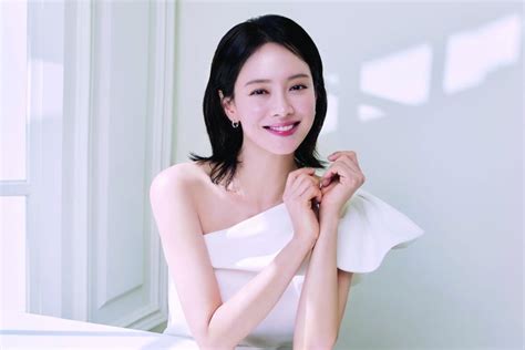 Song Ji Hyo Signs With New Agency + What’s Next For The .